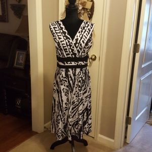 Studio AA black white print sleeveless dress stretch fit & flare style 14 New …